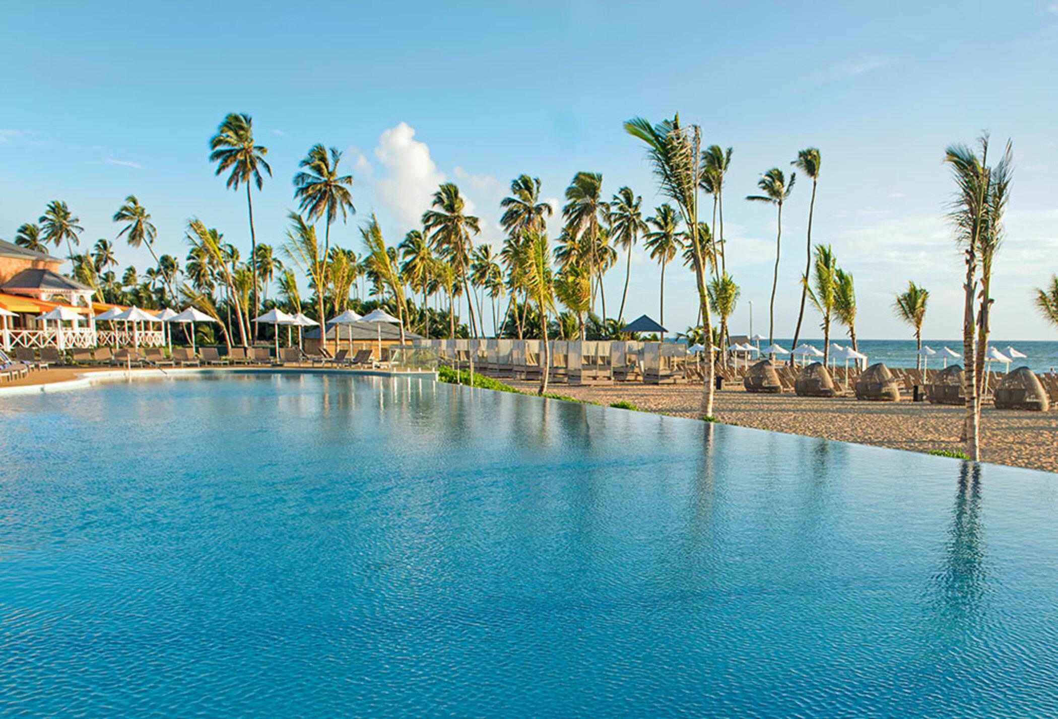 Nickelodeon Hotels & Resorts פונטה קאנה מראה חיצוני תמונה The beach at the Iberostar Grand Hotel Bávaro