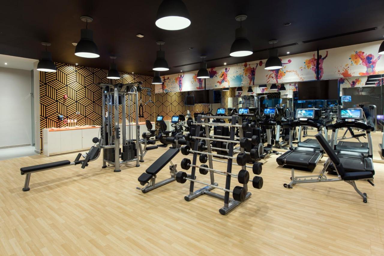 Nickelodeon Hotels & Resorts פונטה קאנה חדר תמונה The gym at the hotel
